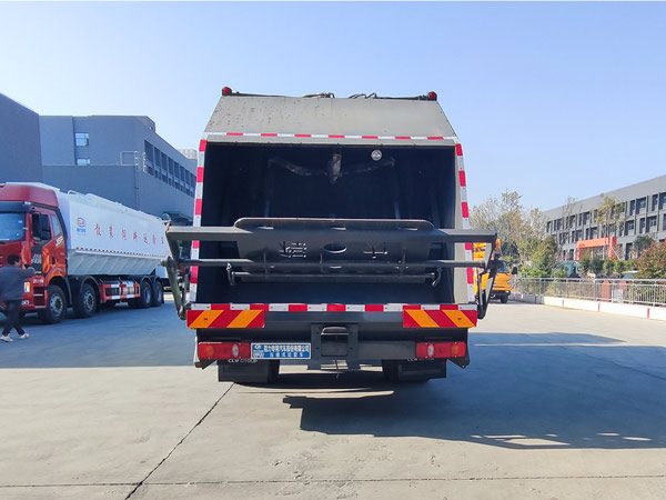 程力威牌CLW5160ZYSEDP型壓縮式垃圾車(chē)